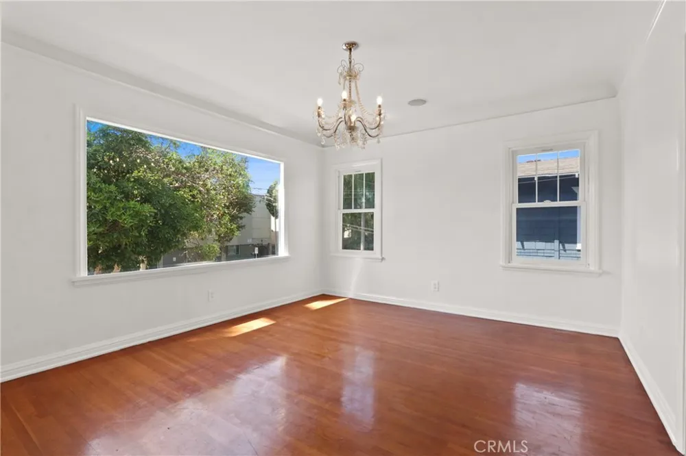 1131 E 2nd Long Beach, CA 90802
