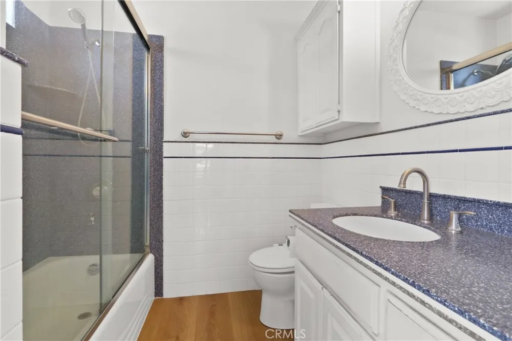 1131 E 2nd Long Beach, CA 90802
