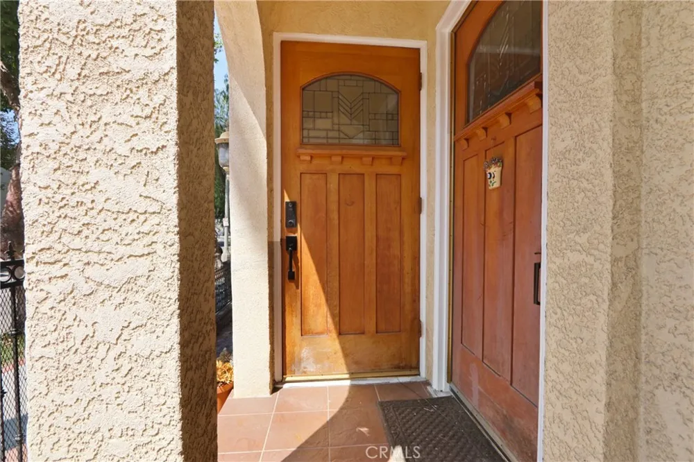 1131 E 2nd Long Beach, CA 90802