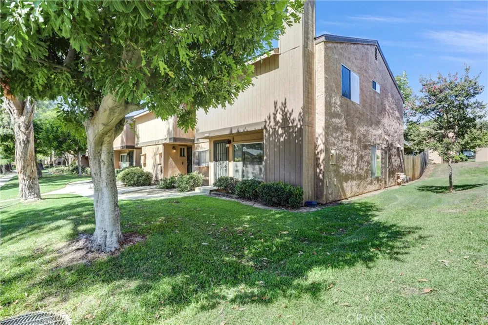 122 Tamarisk Redlands, CA 92373
