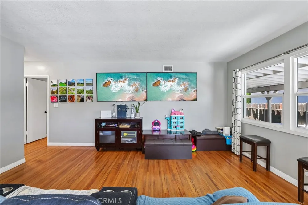 6616 Yolanda Avenue Reseda, CA 91335