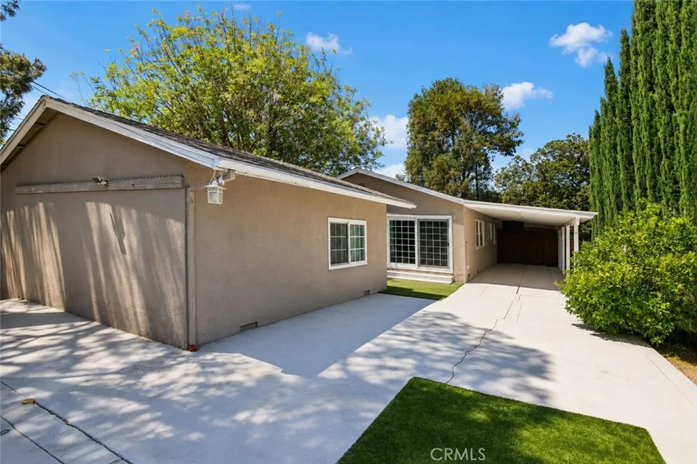 6616 Yolanda Avenue Reseda, CA 91335