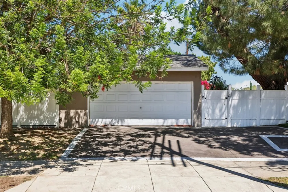 6616 Yolanda Avenue Reseda, CA 91335
