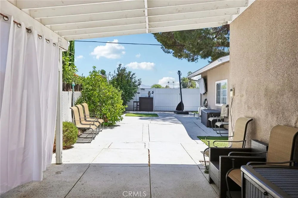 6616 Yolanda Avenue Reseda, CA 91335
