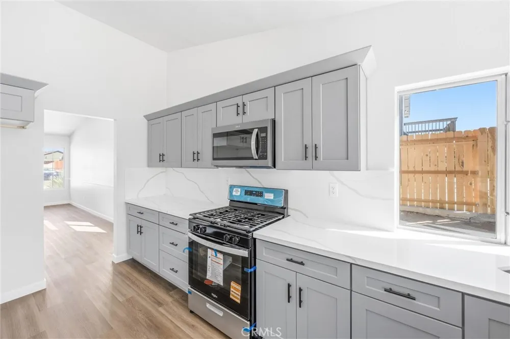 13230 Brant Victorville, CA 92392