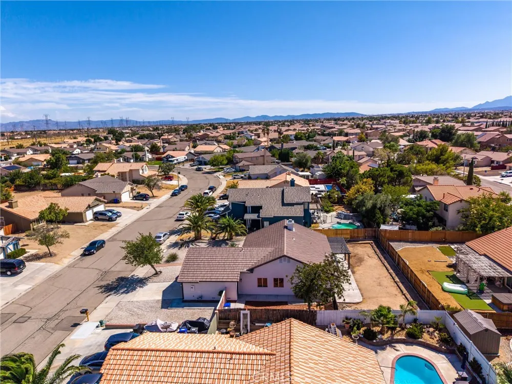13230 Brant Victorville, CA 92392