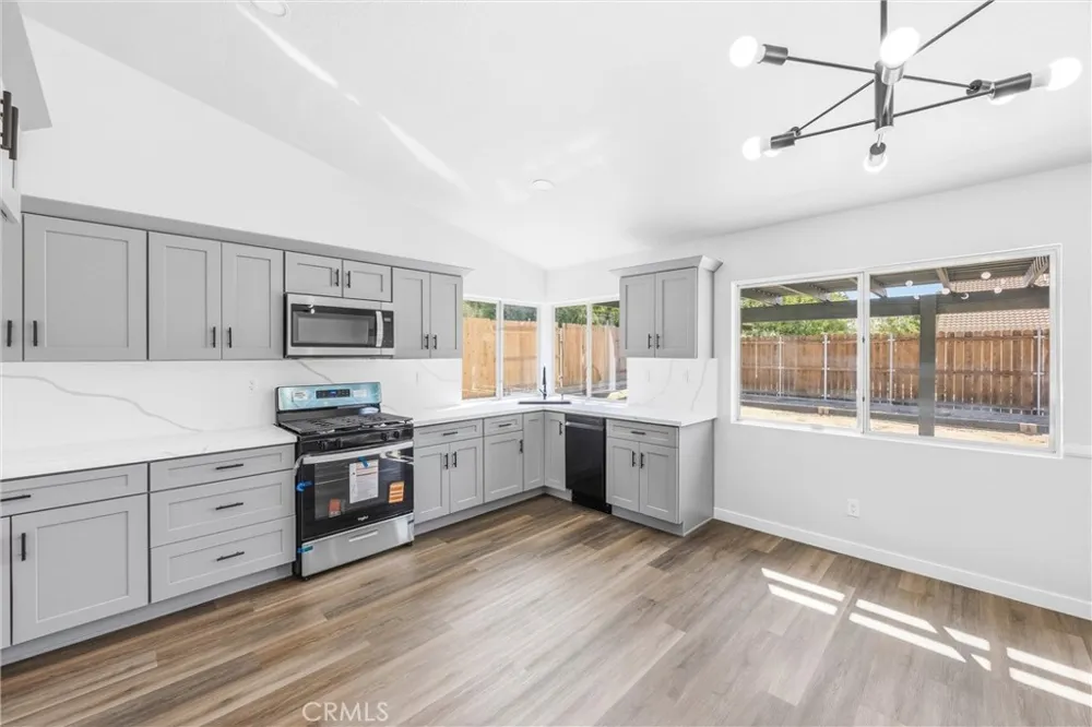13230 Brant Victorville, CA 92392