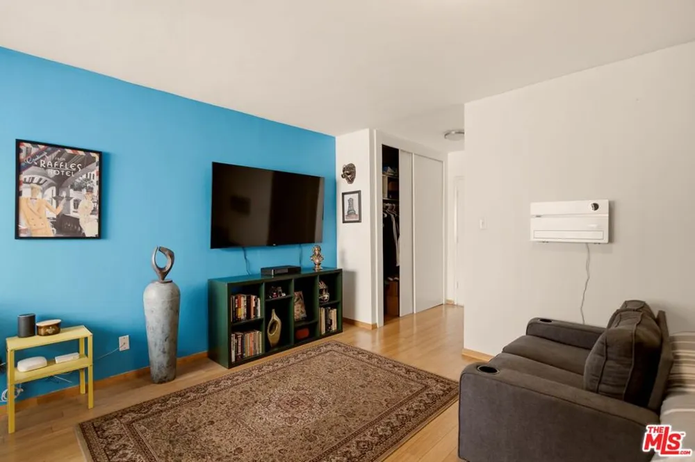 960 Larrabee Street #117 West Hollywood, CA 90069