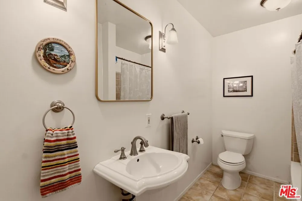 960 Larrabee Street #117 West Hollywood, CA 90069