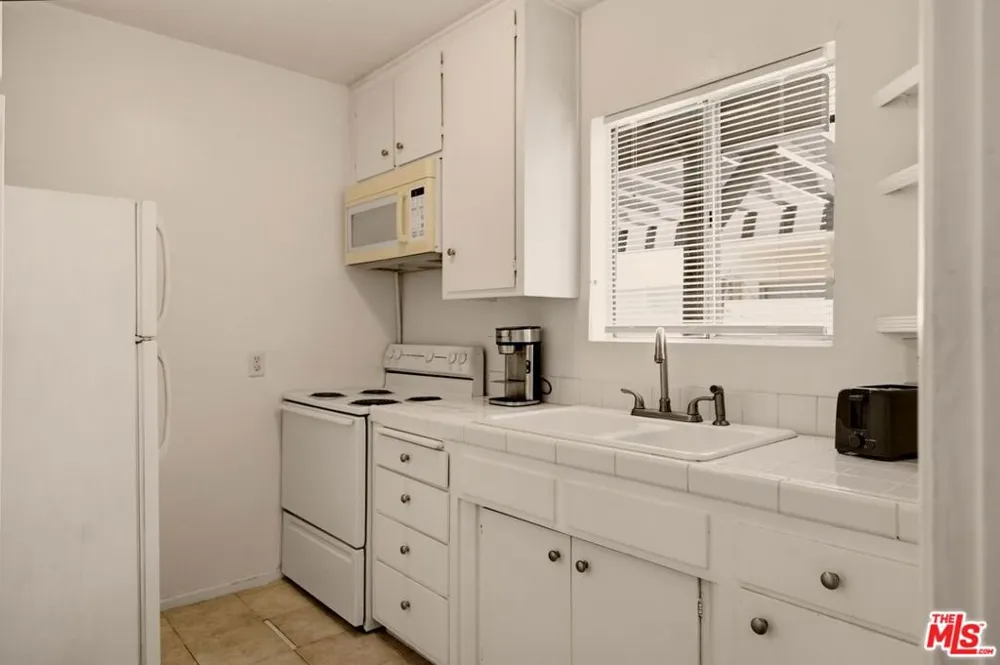 960 Larrabee Street #117 West Hollywood, CA 90069