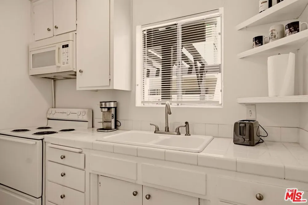960 Larrabee Street #117 West Hollywood, CA 90069