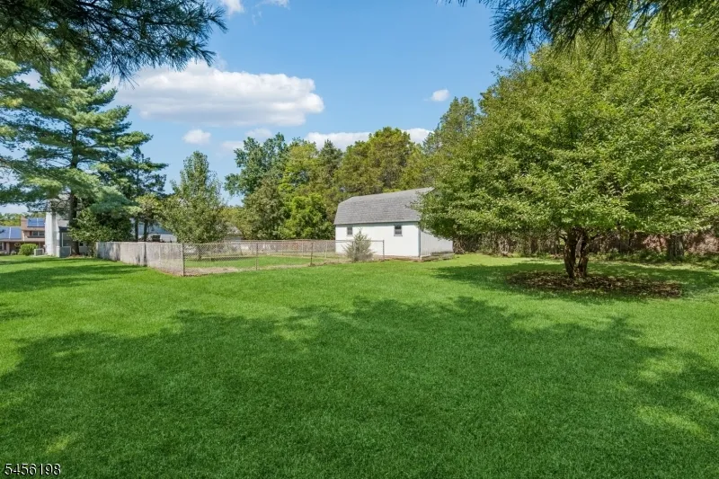 672 Thruway Dr Bridgewater, NJ 08807