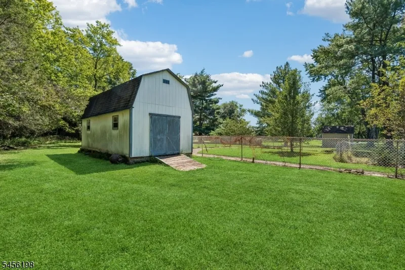 672 Thruway Dr Bridgewater, NJ 08807