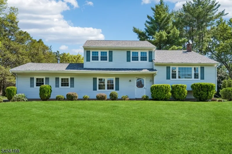 672 Thruway Dr Bridgewater, NJ 08807