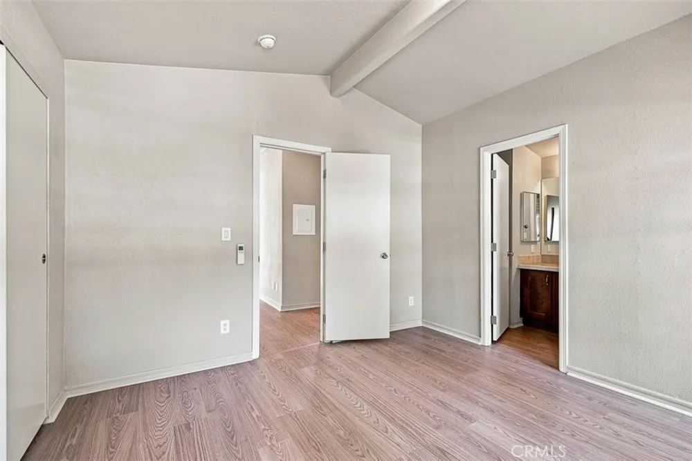 4201 Topanga Canyon Boulevard #21 Woodland Hills, CA 91364