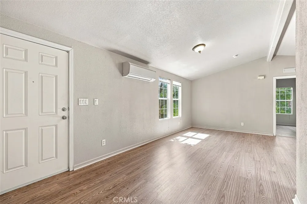 4201 Topanga Canyon Boulevard #21 Woodland Hills, CA 91364