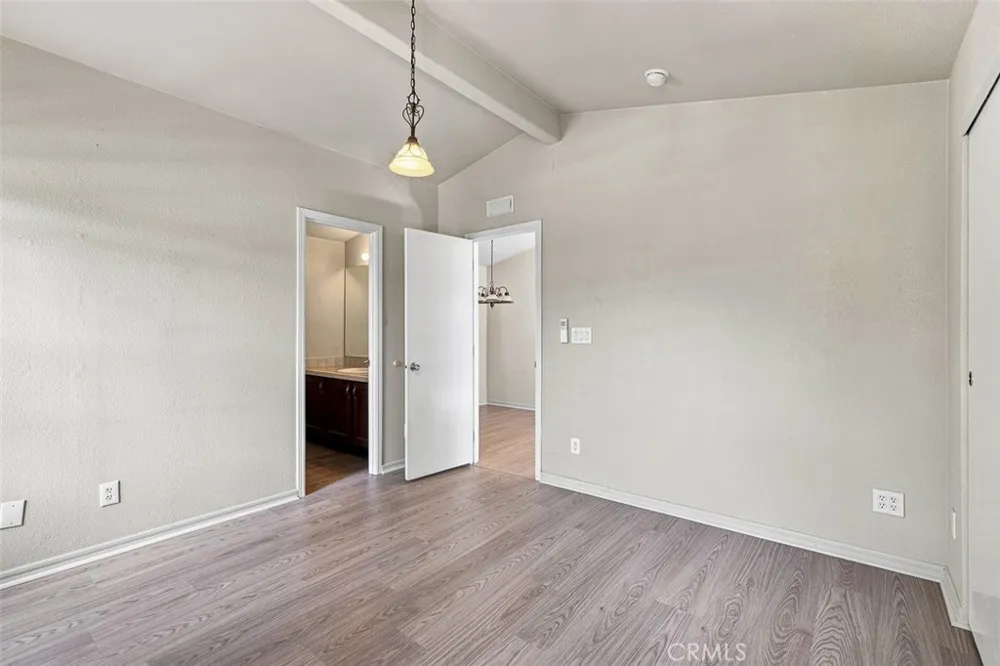 4201 Topanga Canyon Boulevard #21 Woodland Hills, CA 91364