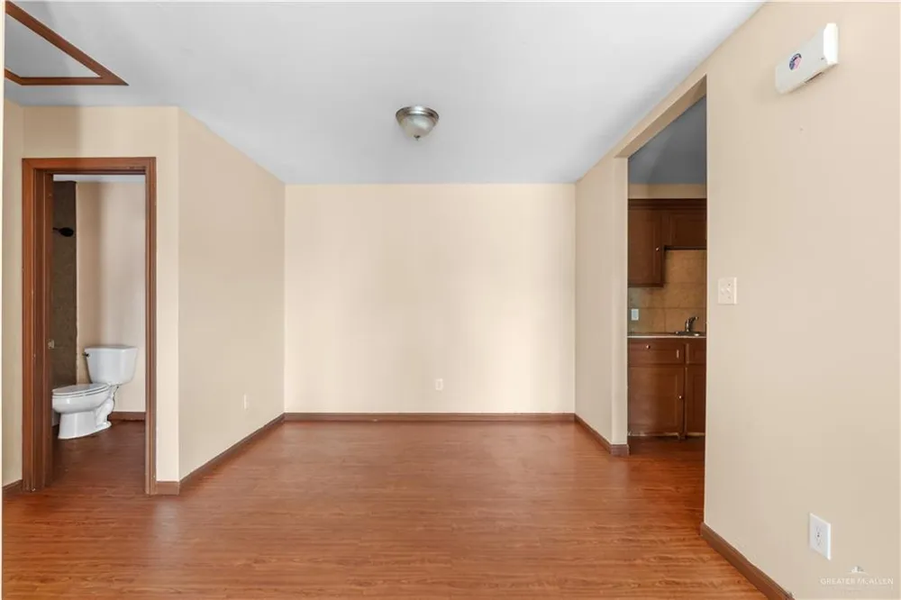 201 5th Street Donna, TX 78537