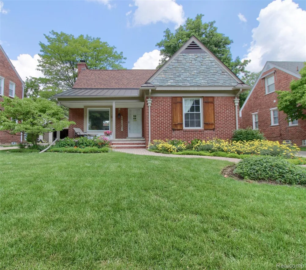1910 Bonnieview Drive Royal Oak City, MI 48073
