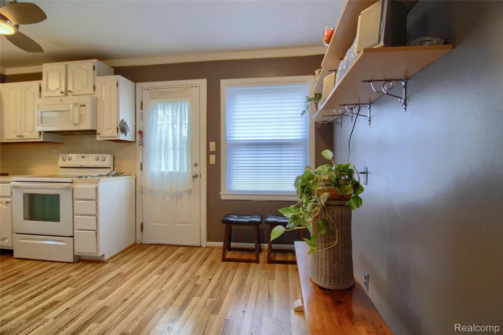 1910 Bonnieview Drive Royal Oak City, MI 48073