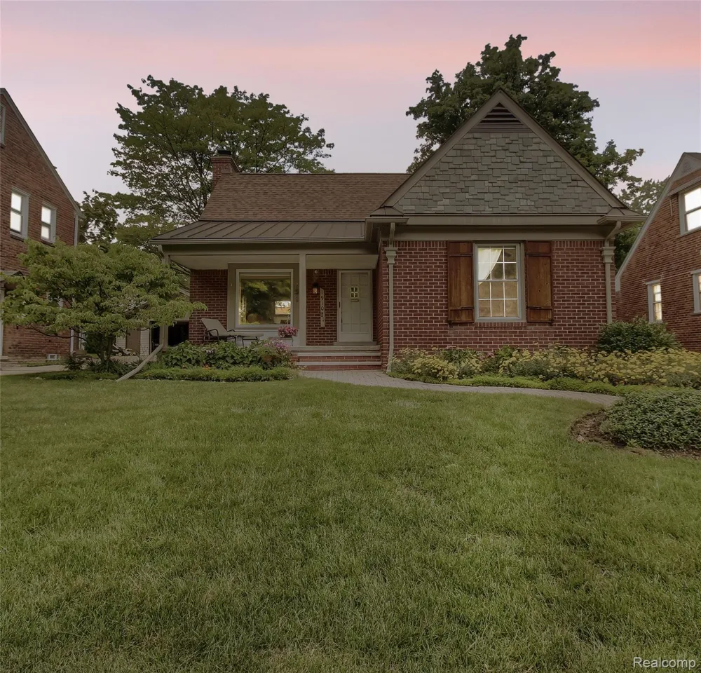 1910 Bonnieview Drive Royal Oak City, MI 48073