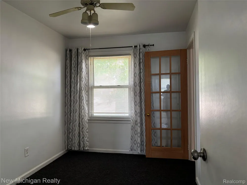 9919 Merriman Livonia City, MI 48083
