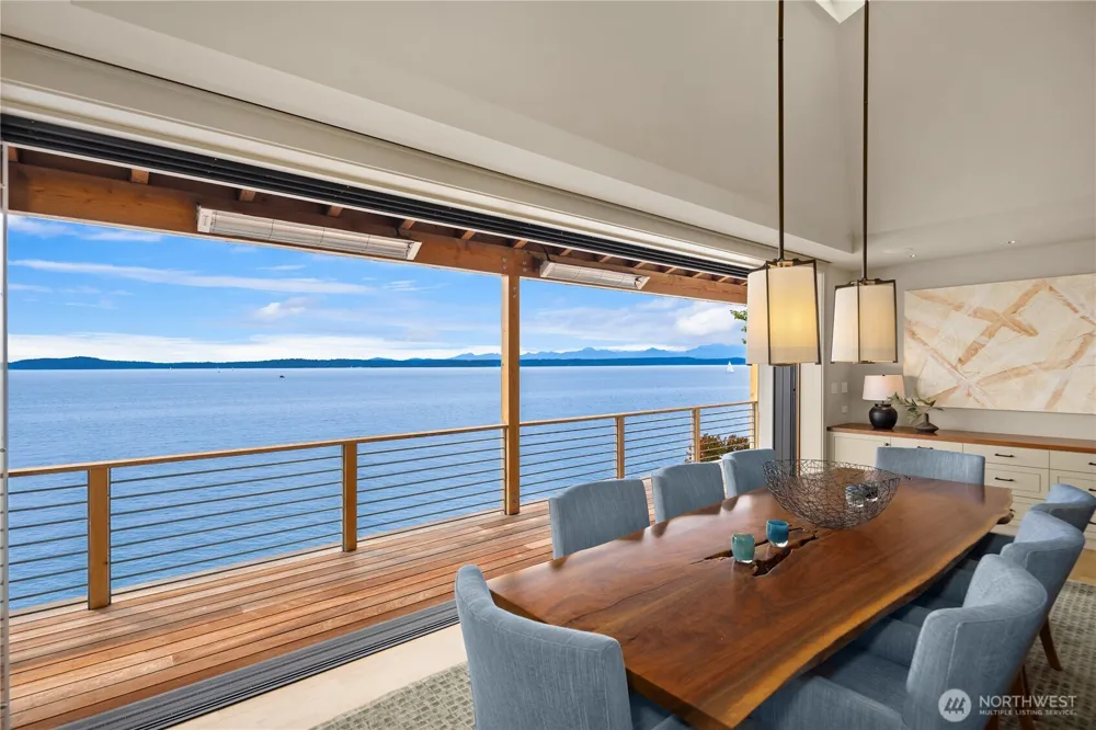 2481 Perkins Lane W Seattle, WA 98199