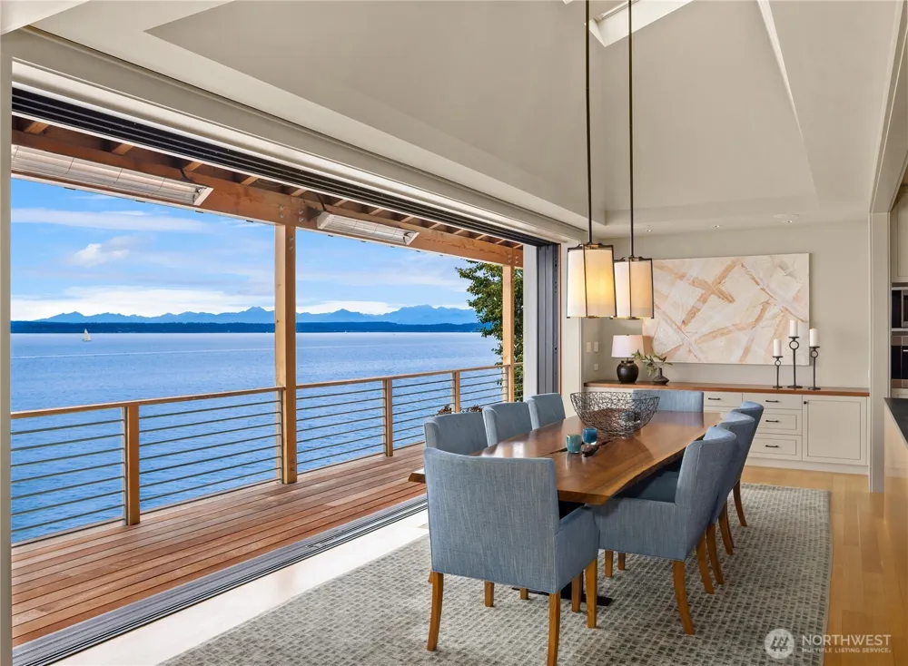2481 Perkins Lane W Seattle, WA 98199