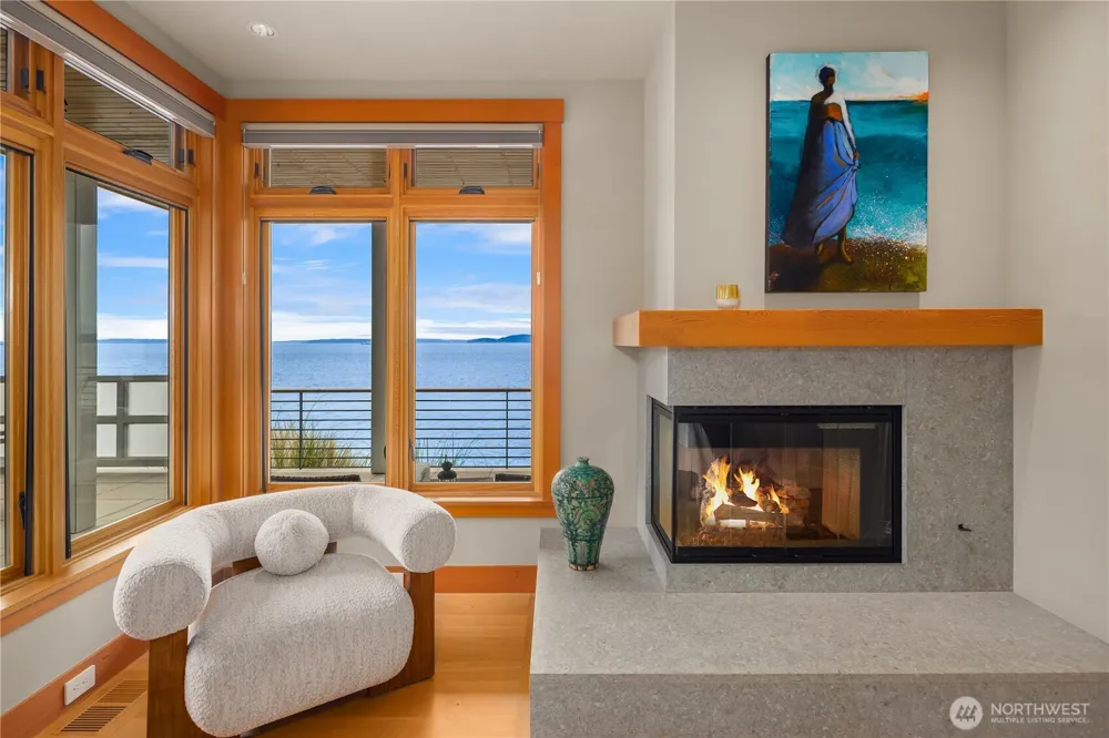 2481 Perkins Lane W Seattle, WA 98199