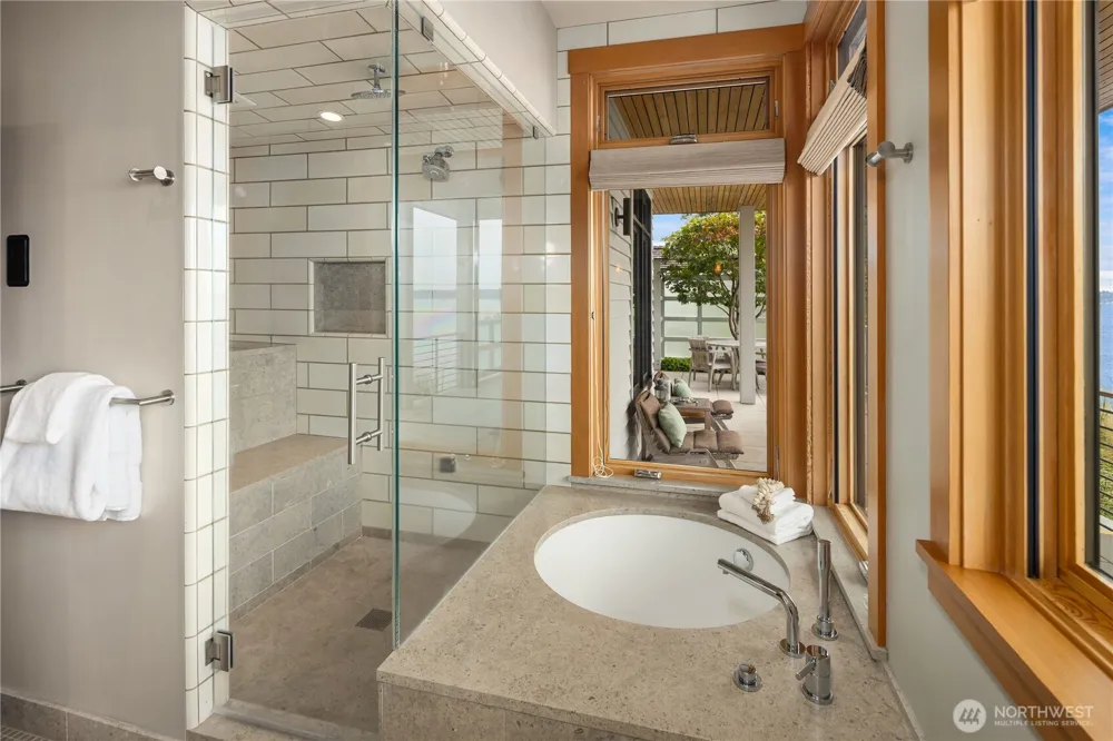 2481 Perkins Lane W Seattle, WA 98199