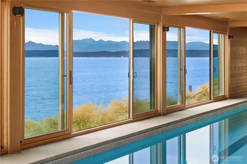 2481 Perkins Lane W Seattle, WA 98199