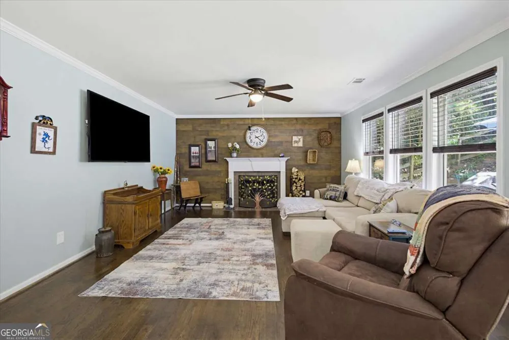 9055 Montclair Hills DR Cumming, GA 30028