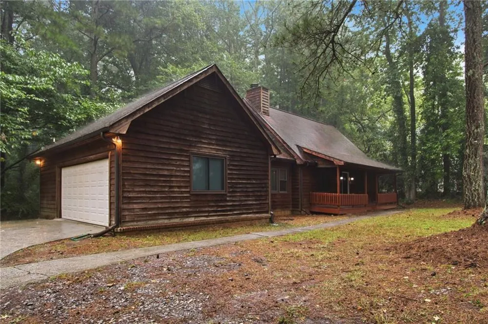 610 Ponderosa Court Fayetteville, GA 30214