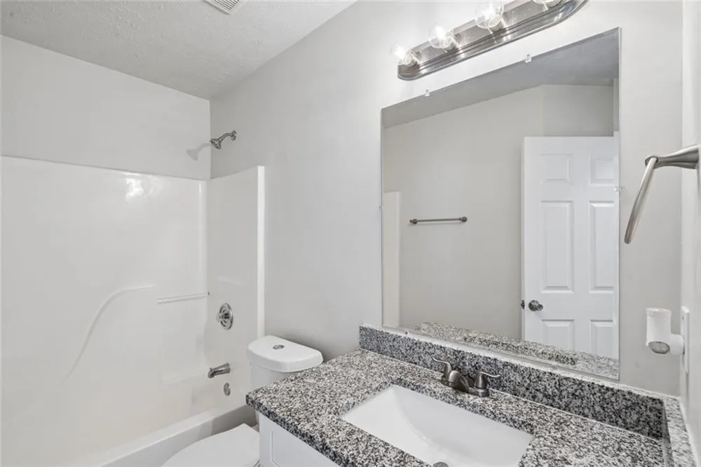 4879 Lake Park Lane Acworth, GA 30101