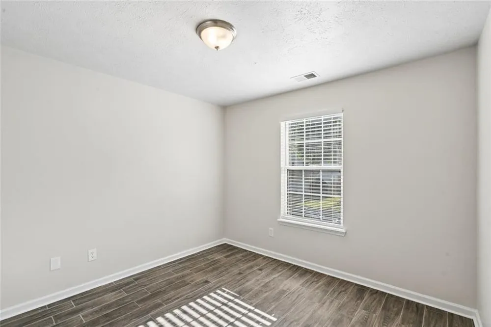 4879 Lake Park Lane Acworth, GA 30101