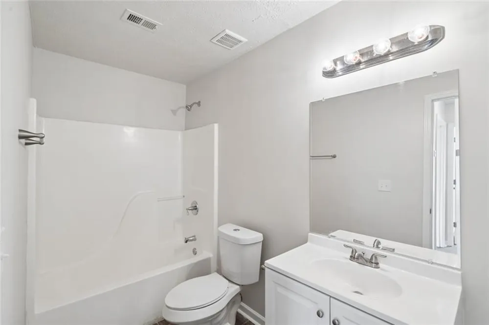 4879 Lake Park Lane Acworth, GA 30101