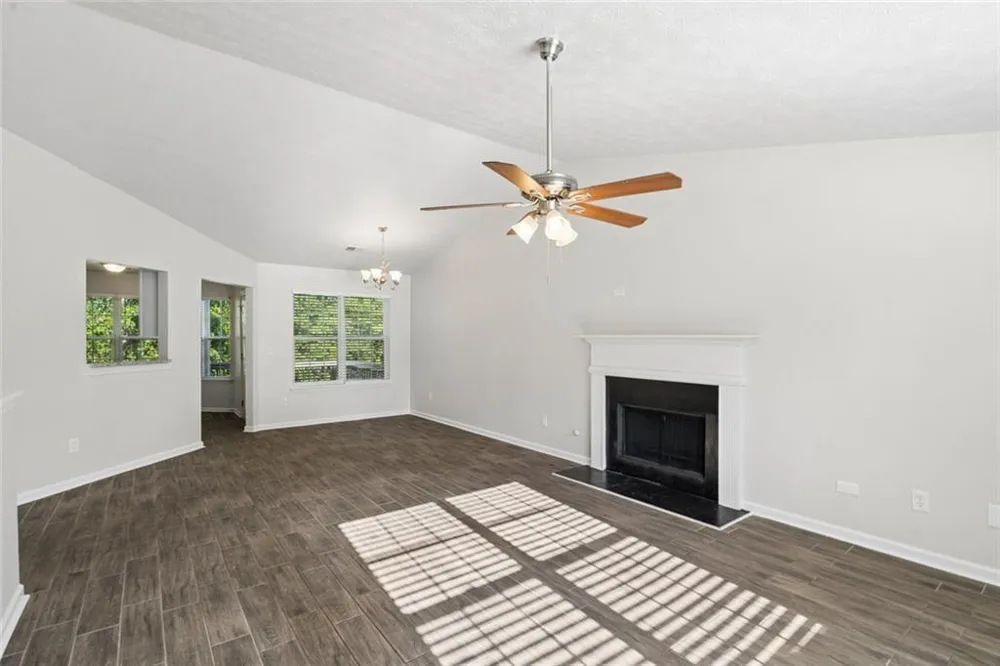 4879 Lake Park Lane Acworth, GA 30101