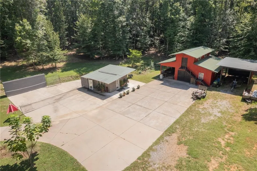 291 Youngs Mill Road Kingston, GA 30145