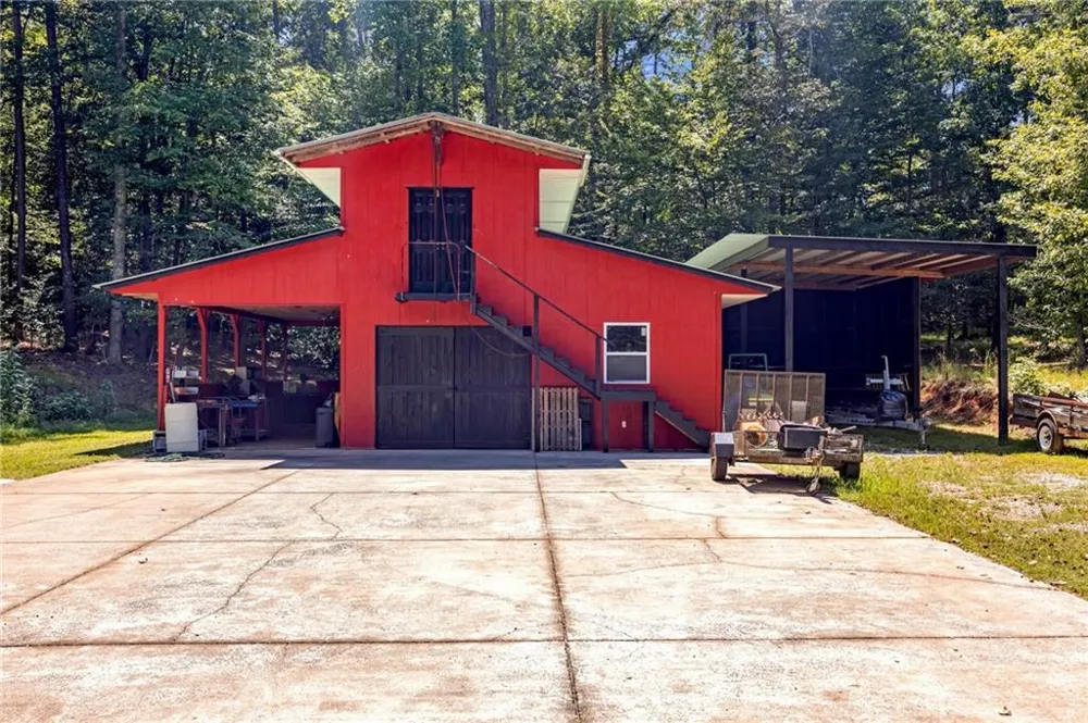 291 Youngs Mill Road Kingston, GA 30145