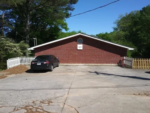1457 Railroad Avenue #4