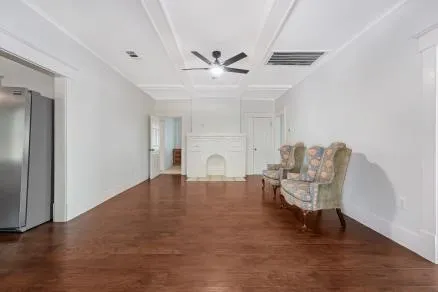 4020 Colonial Avenue Dallas, TX 75215