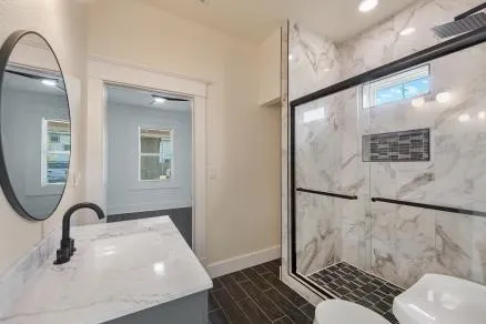 4020 Colonial Avenue Dallas, TX 75215