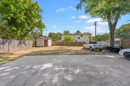 4020 Colonial Avenue Dallas, TX 75215
