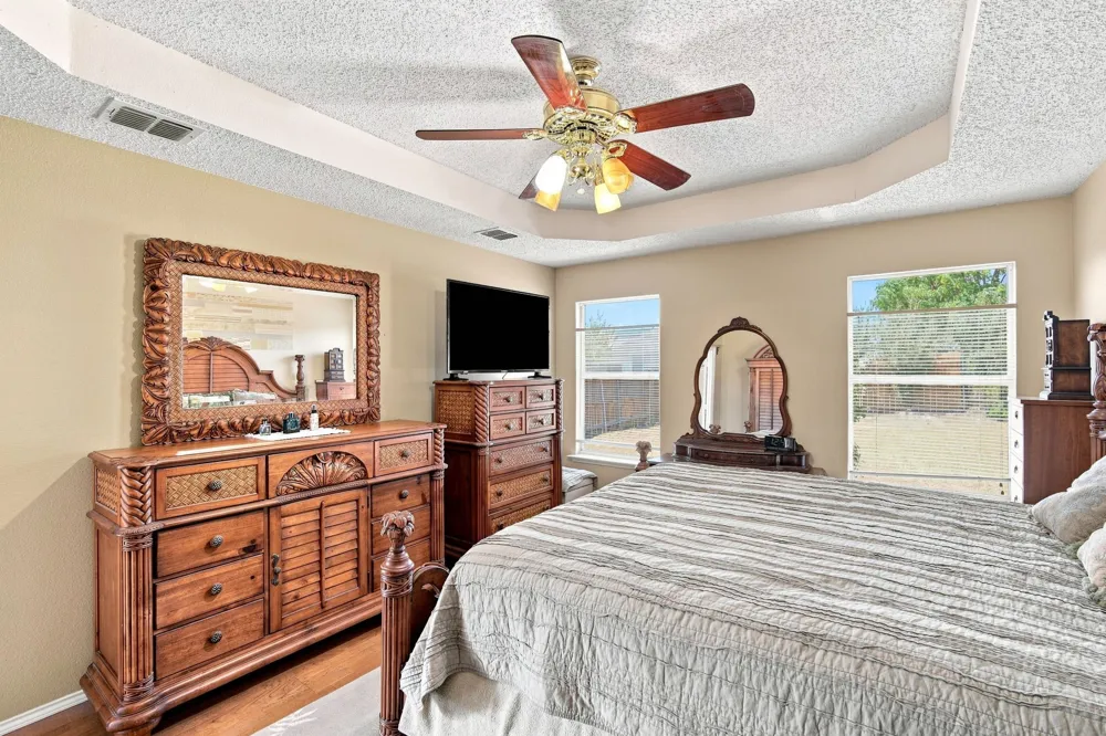 212 Armstrong Drive Cedar Hill, TX 75104