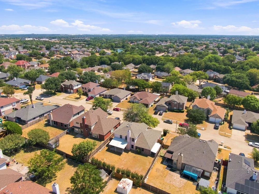 212 Armstrong Drive Cedar Hill, TX 75104