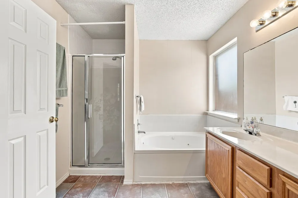 212 Armstrong Drive Cedar Hill, TX 75104
