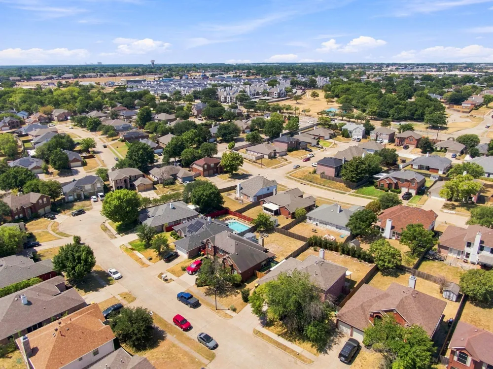 212 Armstrong Drive Cedar Hill, TX 75104
