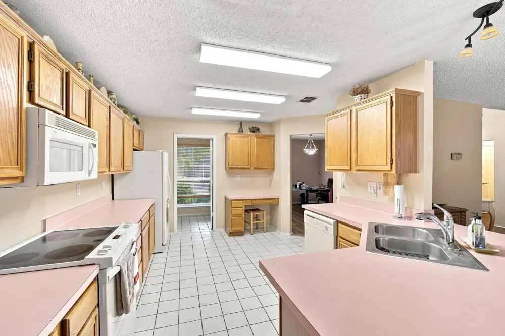 212 Armstrong Drive Cedar Hill, TX 75104