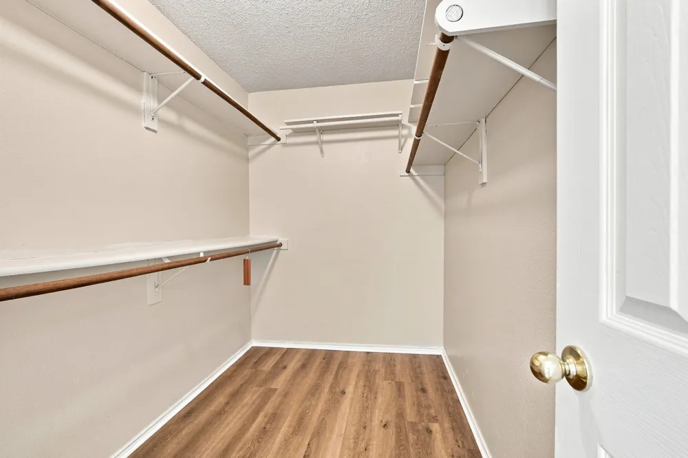 212 Armstrong Drive Cedar Hill, TX 75104