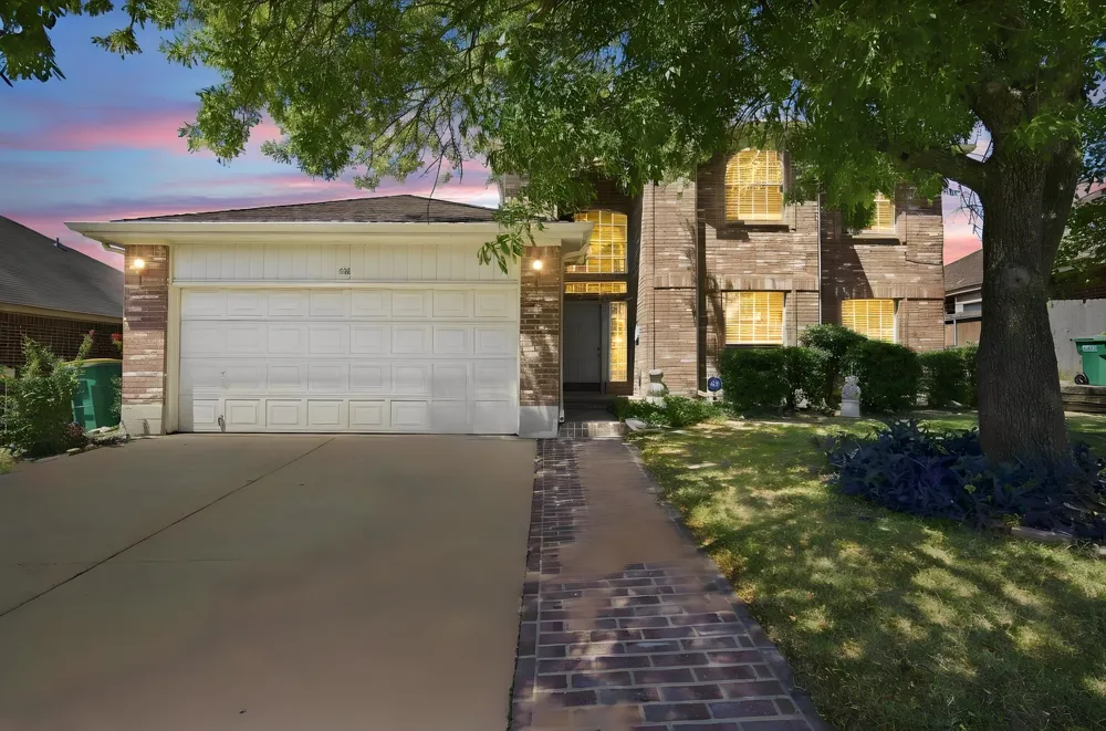 212 Armstrong Drive Cedar Hill, TX 75104